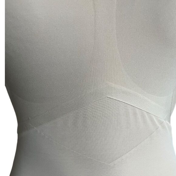 Honeylove Mid Thigh Shapewear - Picture 6 of 10